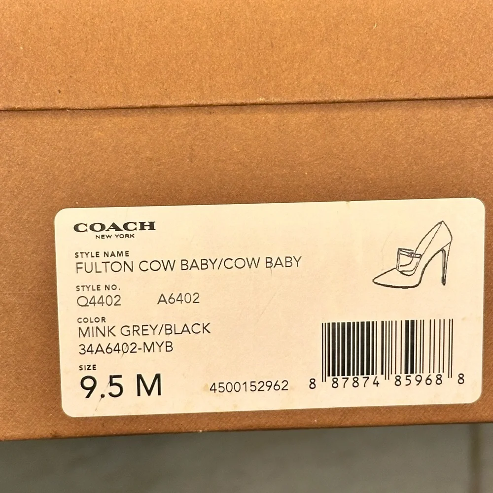 T-strap pumps - Picture 5 of 5